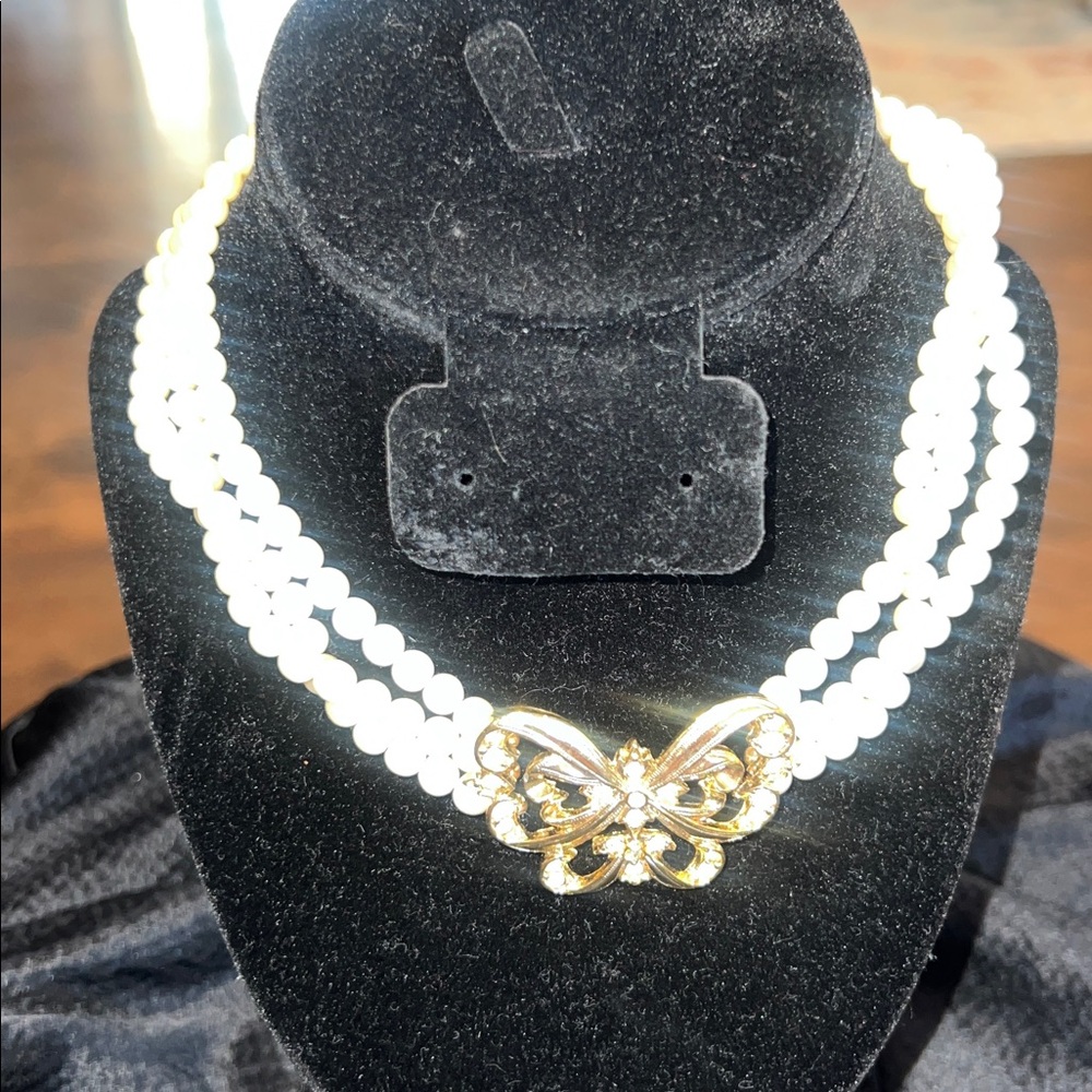 Vintage Avon Butterfly choker - Picture 2 of 5